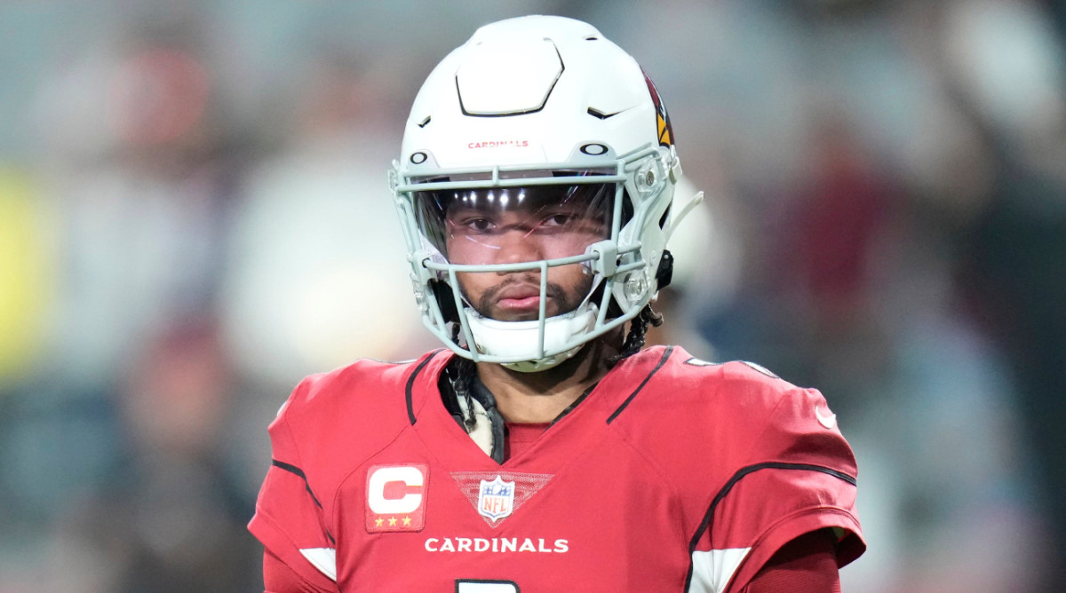Cardinals quarterback Kyler Murray warms up before a game in 2022.